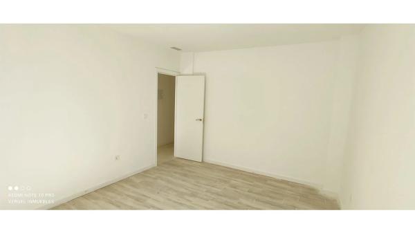 Piso en calle Poeta Miguel Hernandez