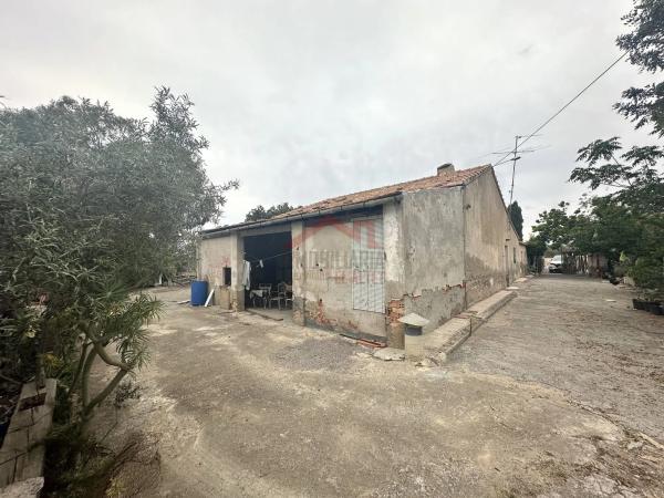 Casa independiente en Partida Torrellano bajo