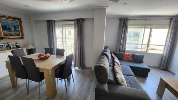 Piso en Barrio Reina Victoria-Miguel Hernández