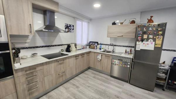 Piso en Barrio Reina Victoria-Miguel Hernández