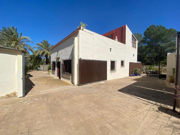 Casa independiente en Partida la Marina, 108