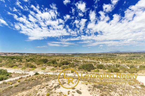 Ático en Arenales del Sol