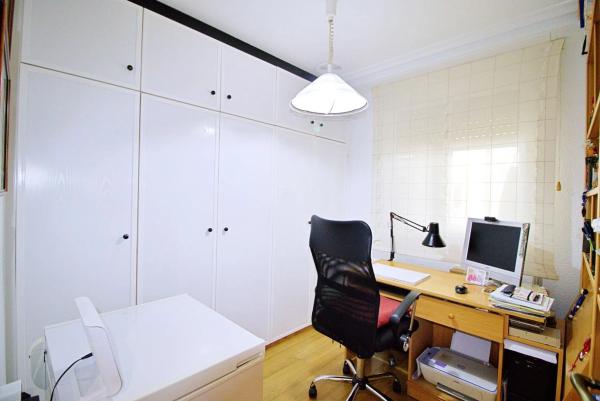 Piso en Barrio Reina Victoria-Miguel Hernández