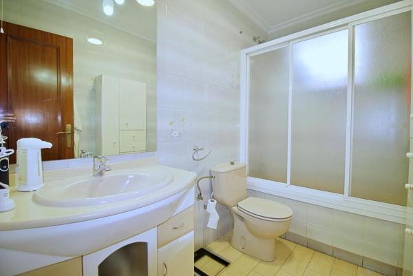 Piso en Barrio Reina Victoria-Miguel Hernández