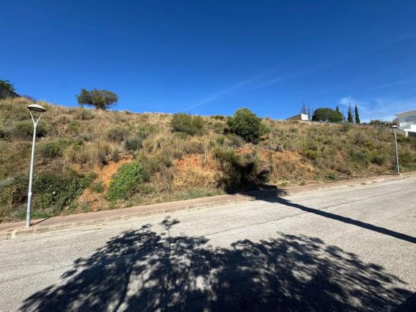 Terreno en calle Bahamas