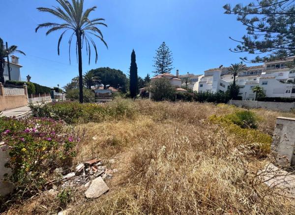 Terreno en calle Tenerife, 402