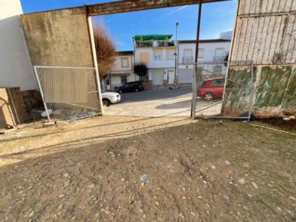 Terreno en calle de Granada, 85