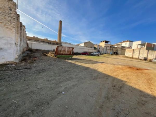 Terreno en calle de Granada, 85