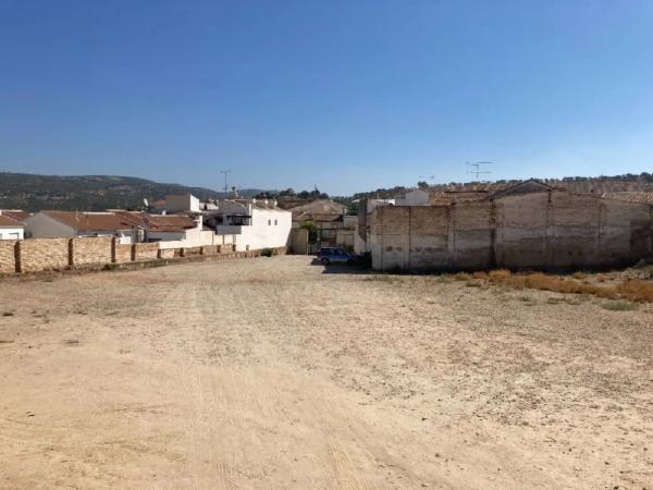 Terreno en calle de Granada, 85