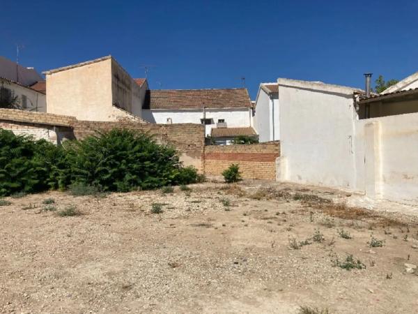 Terreno en calle de Granada, 85