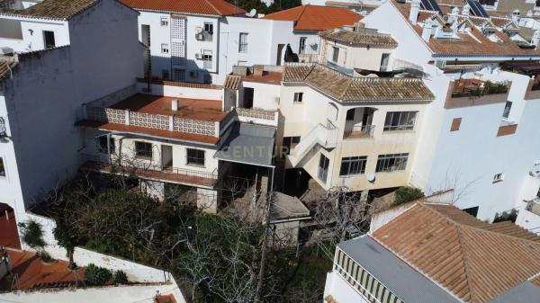 Terreno en calle Pensamiento, 3