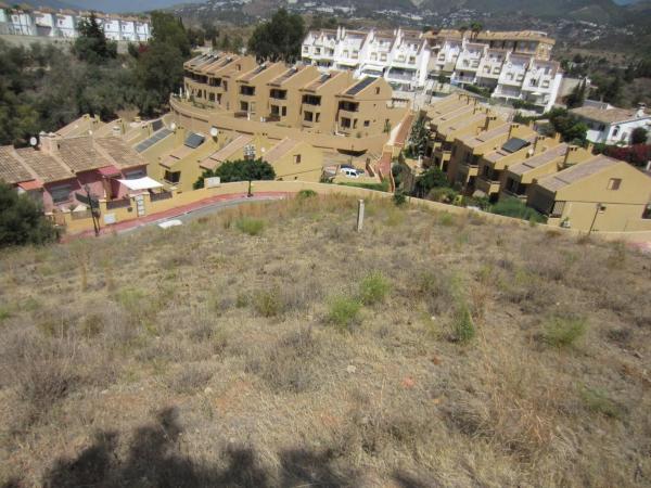 Terreno en calle Jilguero