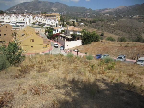 Terreno en calle Jilguero