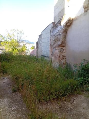 Terreno en plaza San Miguel