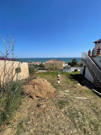 Terreno en Benajarafe