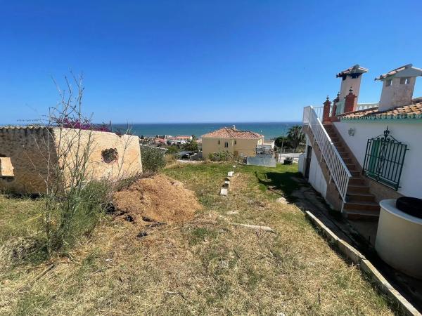 Terreno en Benajarafe