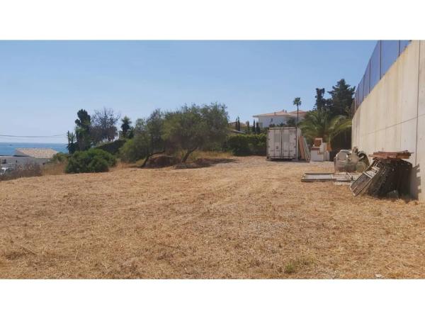 Terreno en calle de la Siesta