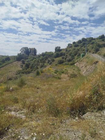 Terreno en moclinejo s/n