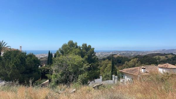 Terreno en calle Goya Las Lomas, 5