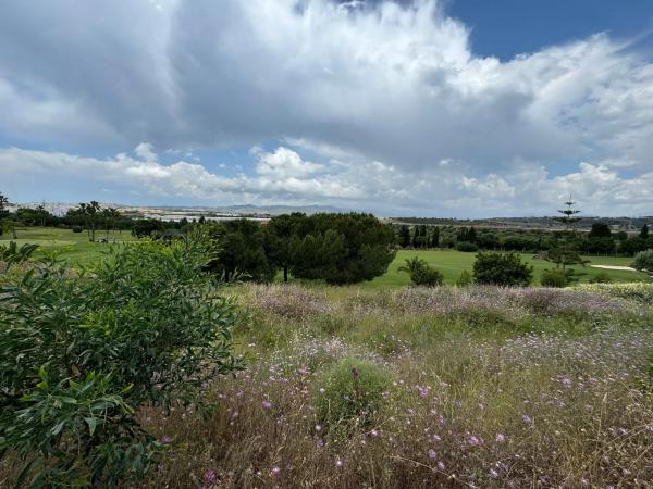 Terreno en calle Moreras de Baviera, 31