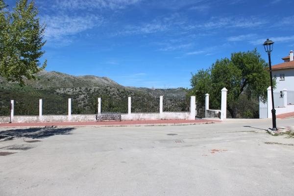 Terreno en calle Ayón