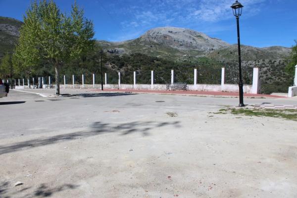 Terreno en calle Ayón