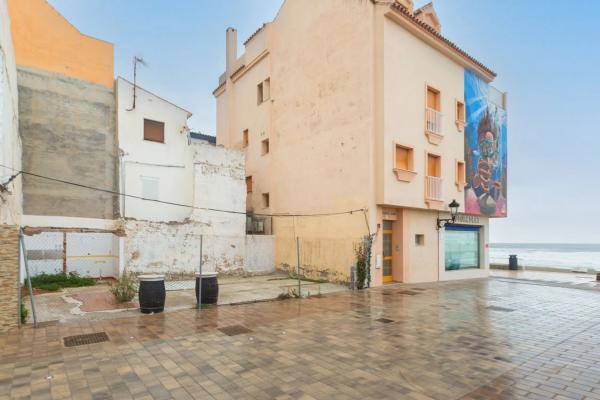 Terreno en calle Picasso