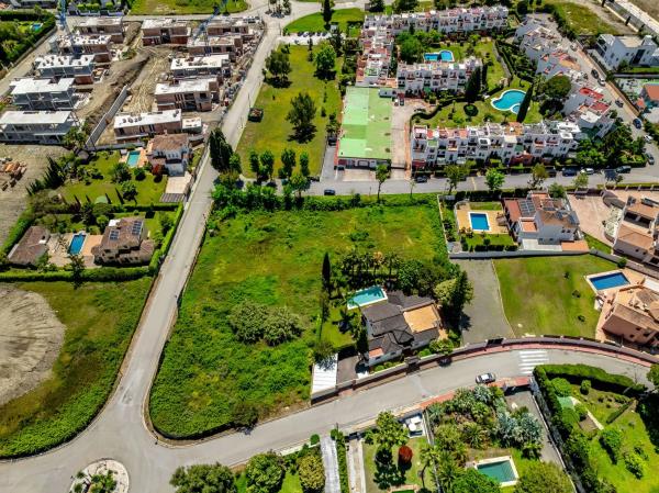 Terreno en calle la Moraleja