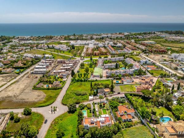 Terreno en calle la Moraleja