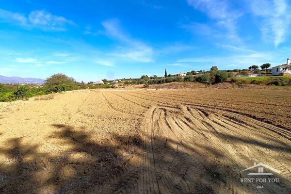 Terreno en calle Cruz