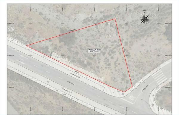 Terreno en calle Reyezuelo