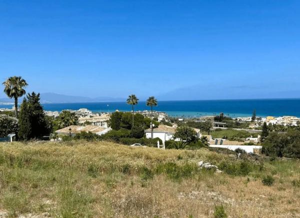 Terreno en calle del Granate, 11