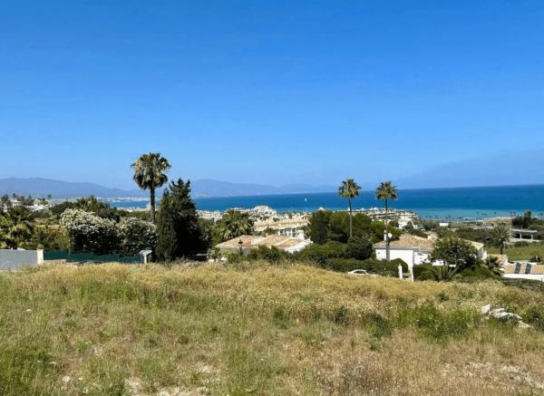 Terreno en calle del Granate, 11