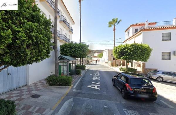 Terreno en avenida de Guaro