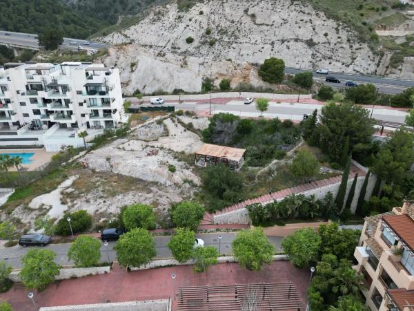 Terreno en avenida Rocas Blancas