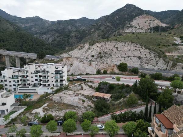 Terreno en avenida Rocas Blancas