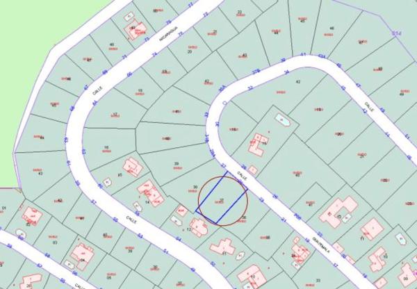 Terreno en calle Guatemala