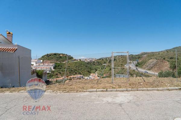 Terreno en calle Hortensia