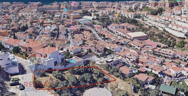 Terreno en calle Hortensia