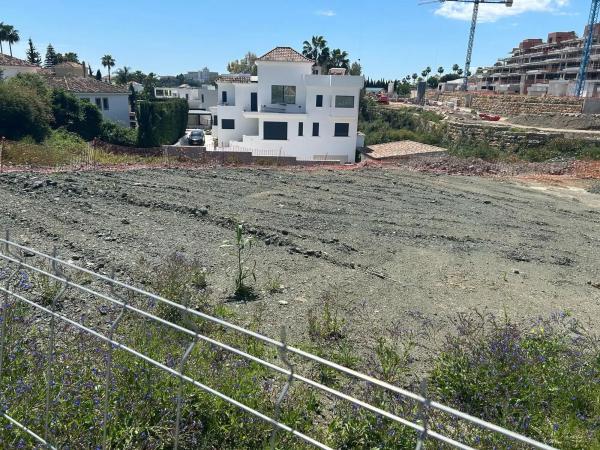 Terreno en calle Endrinas, 17