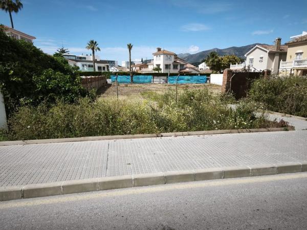 Terreno en calle Niza, 38