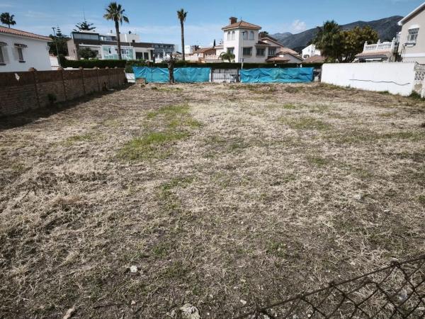 Terreno en calle Niza, 38