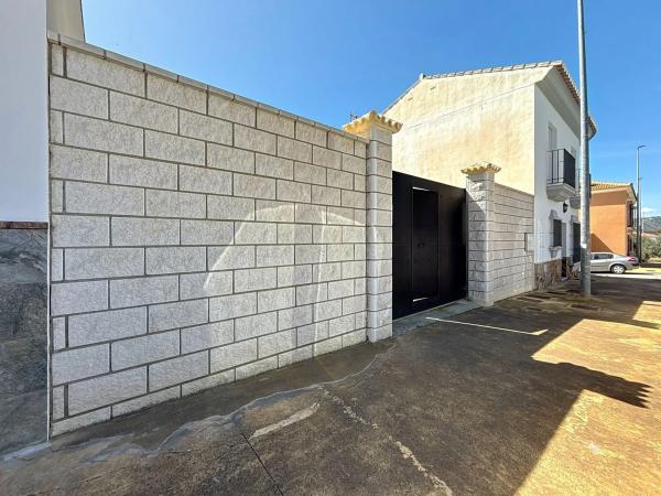 Terreno en avenida Europa