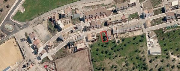 Terreno en calle Sierra del Jobo