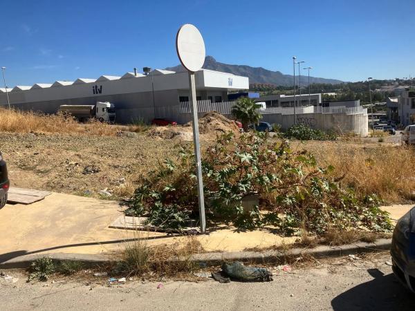 Terreno en calle Luxemburgo, 24