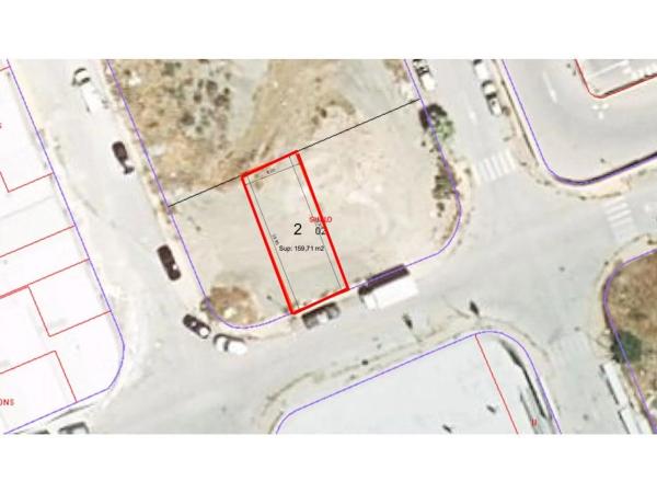 Terreno en calle Luxemburgo, 26