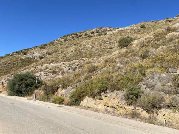 Terreno en calle Genalguacil