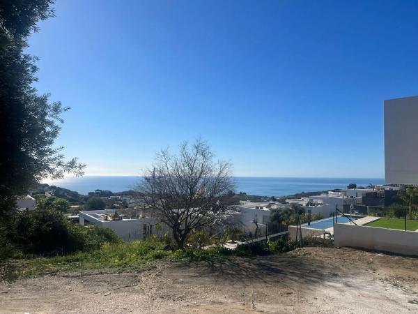 Terreno en calle Araucaria