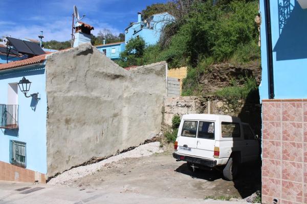 Terreno en calle Genal