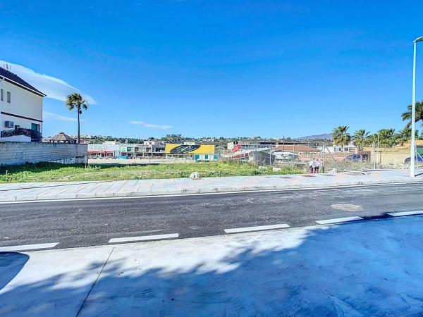 Terreno en calle Carolina